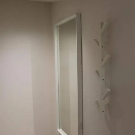 Anthia House דירה *