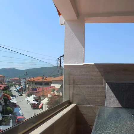 Anthia House Apartment