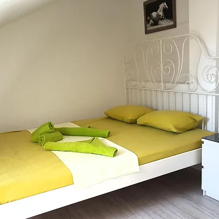 Apartment Anthia House *